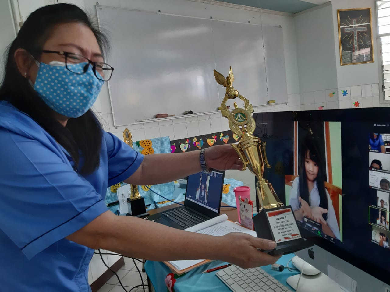 Foto_Merayakan_HUT_RI_Juara_1_Kelas_6